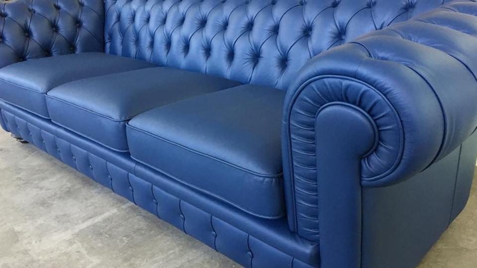 Divano Chesterfield Viper 3 Posti in pelle fiore colore Bluette